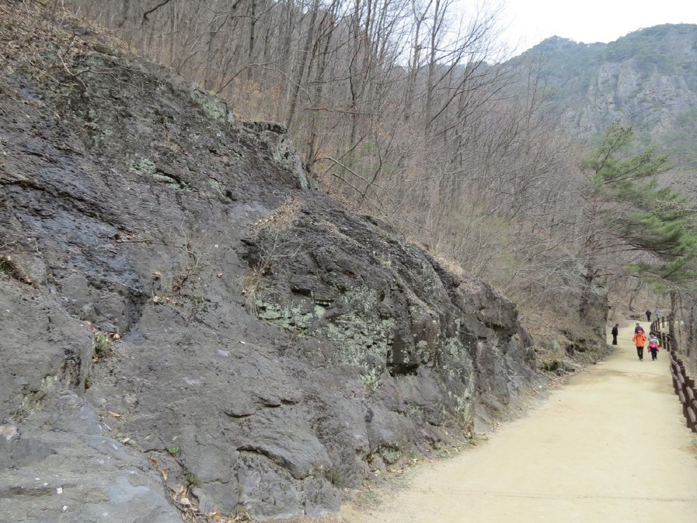 28383e92be101fbfae3b67d03e169b79_1758236800_01.jpg 28383e92be101fbfae3b67d03e169b79_1758236800_01.jpg