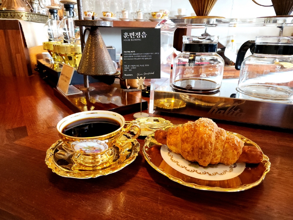 fe044d55a469909bd6beb717391dc07e_1757749598_14.jpg fe044d55a469909bd6beb717391dc07e_1757749598_14.jpg