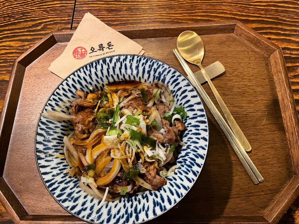 3ee7eb09c18b6162172d6a91c890811f_1762248708_21.jpg 3ee7eb09c18b6162172d6a91c890811f_1762248708_21.jpg