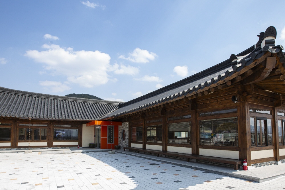 ba98db39699f1aa20462a3bf7c1bb5b7_1762608939_59.jpg ba98db39699f1aa20462a3bf7c1bb5b7_1762608939_59.jpg