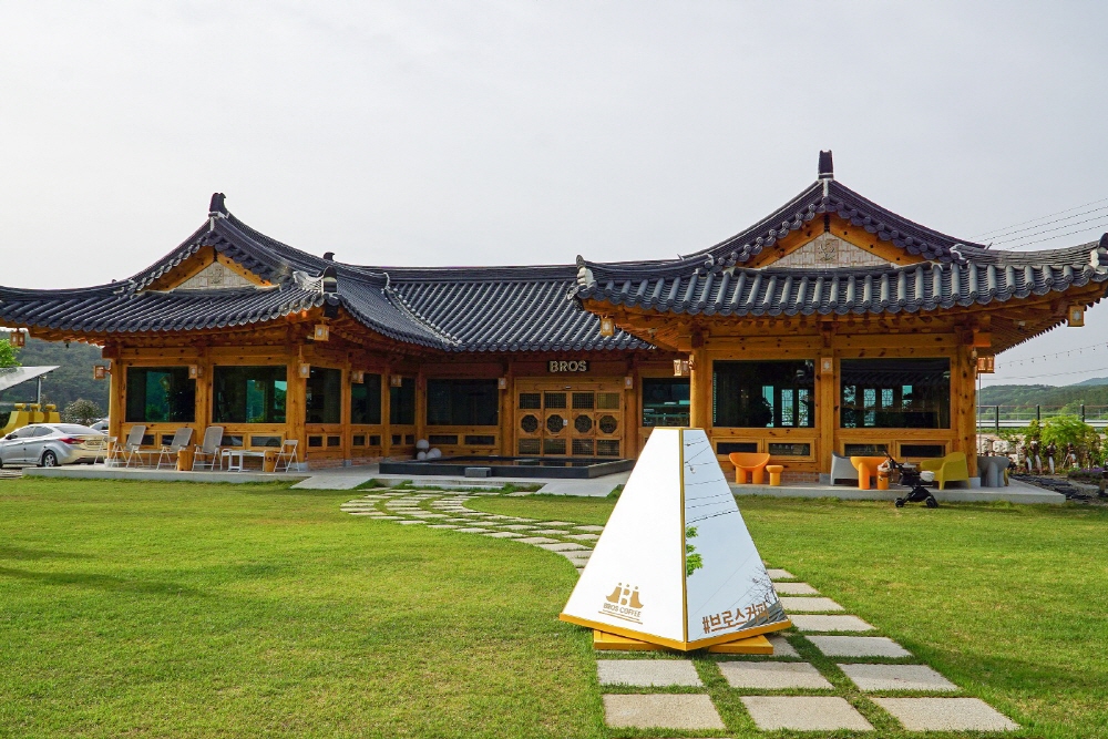 fa558f0a71e4cb6d76cdc5c1669e33e1_1762406628_54.jpg fa558f0a71e4cb6d76cdc5c1669e33e1_1762406628_54.jpg