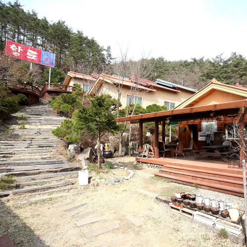 초가집황토펜션