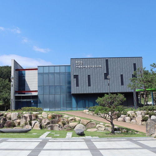 덕실마을 덕실관