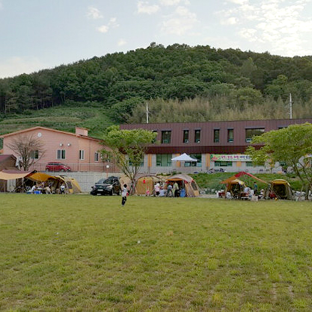 장기봉산마을 캠핑장