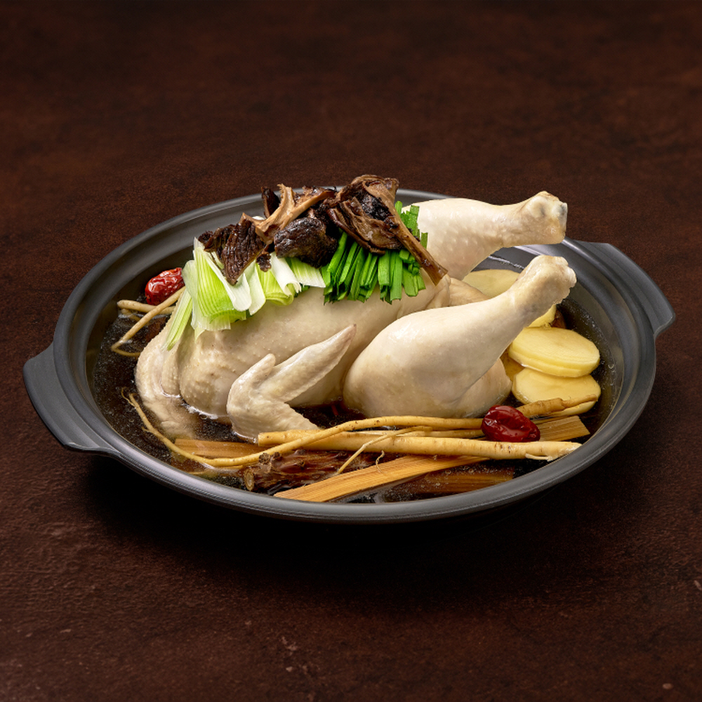 본흑염소능이삼계탕