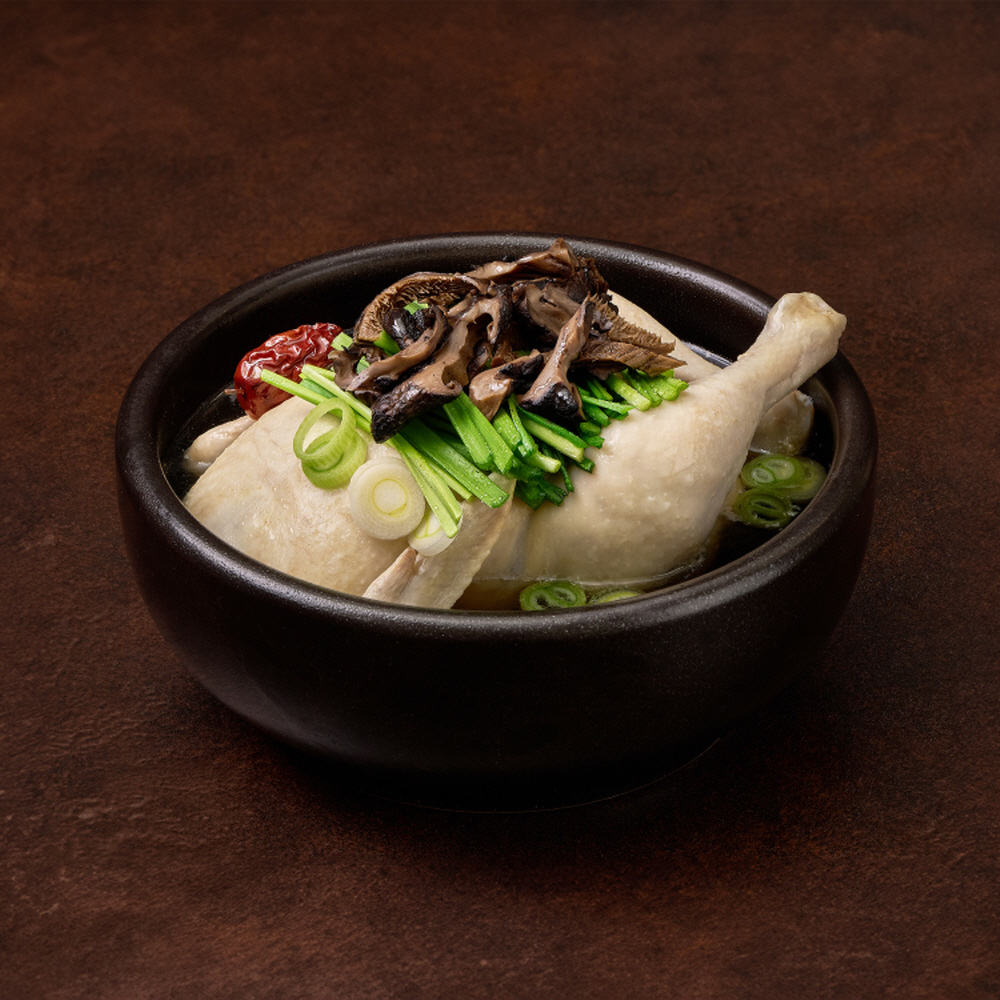 본흑염소능이삼계탕