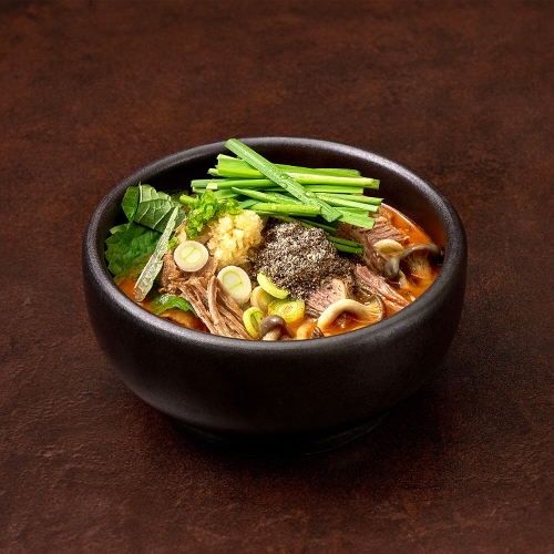 본흑염소능이삼계탕