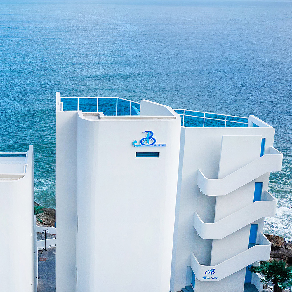 어보브블루 풀빌라