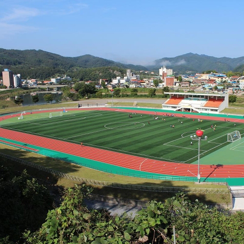 청송군민운동장