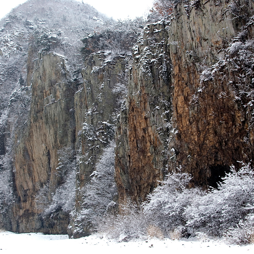 병암화강암단애
