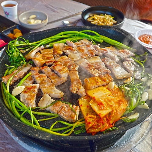 윤가네미나리삼겹살