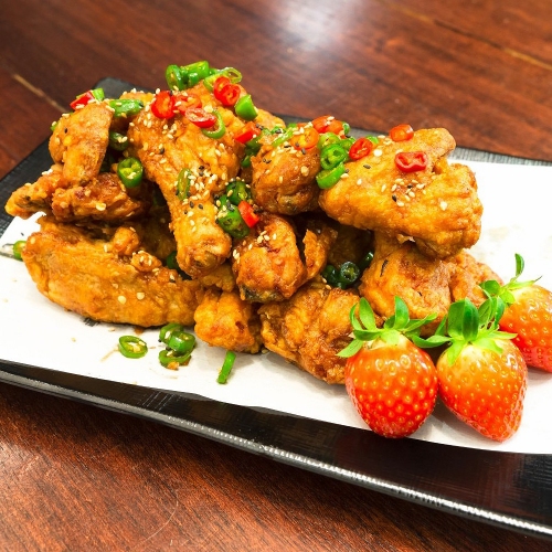 엄마산딸기치킨&카페