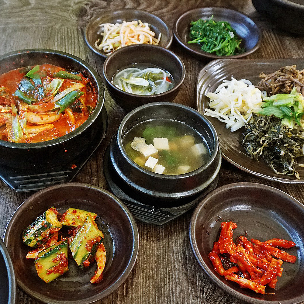 옹기종기보리밥