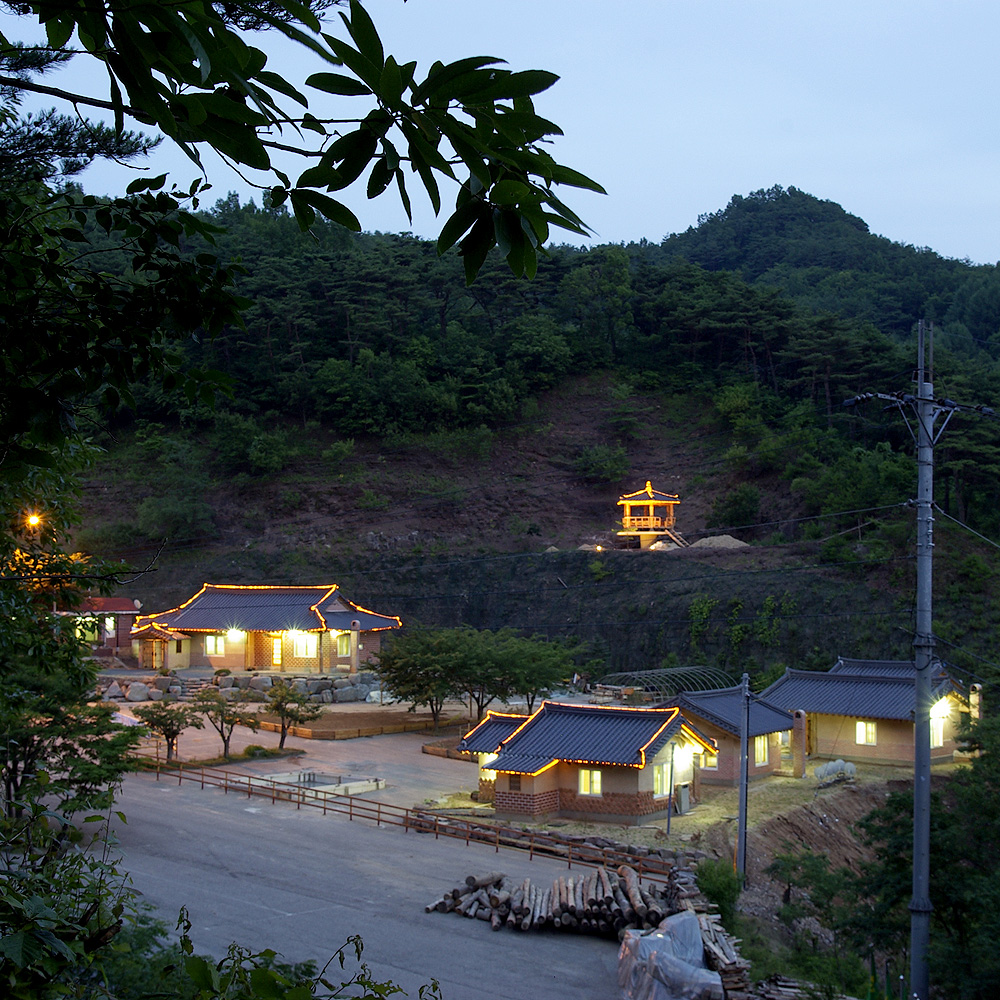 하늘과닿은 황장재펜션