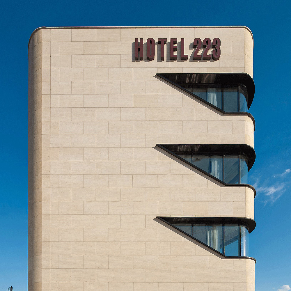 호텔223